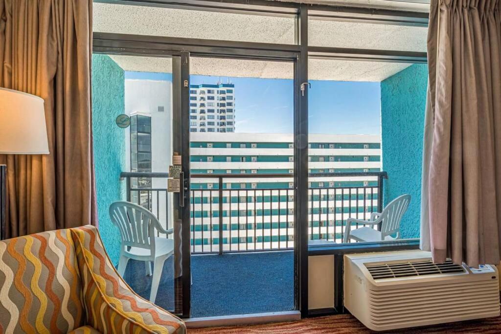 Remodeled Condo, Waterpark View At Landmark Resort Myrtle Beach Exterior photo